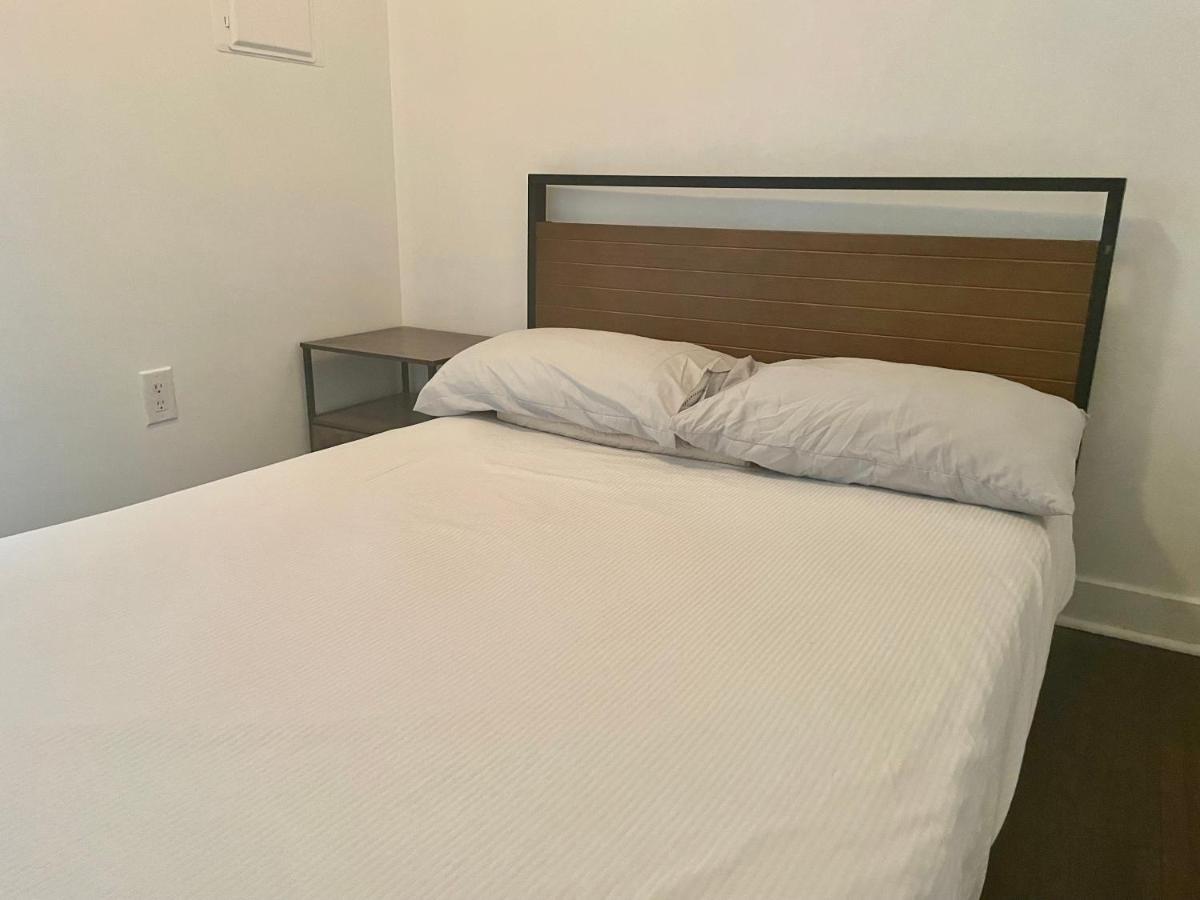 Three Br Condo Step To Cn Tower Rogers Center With Free Parking Toronto Extérieur photo