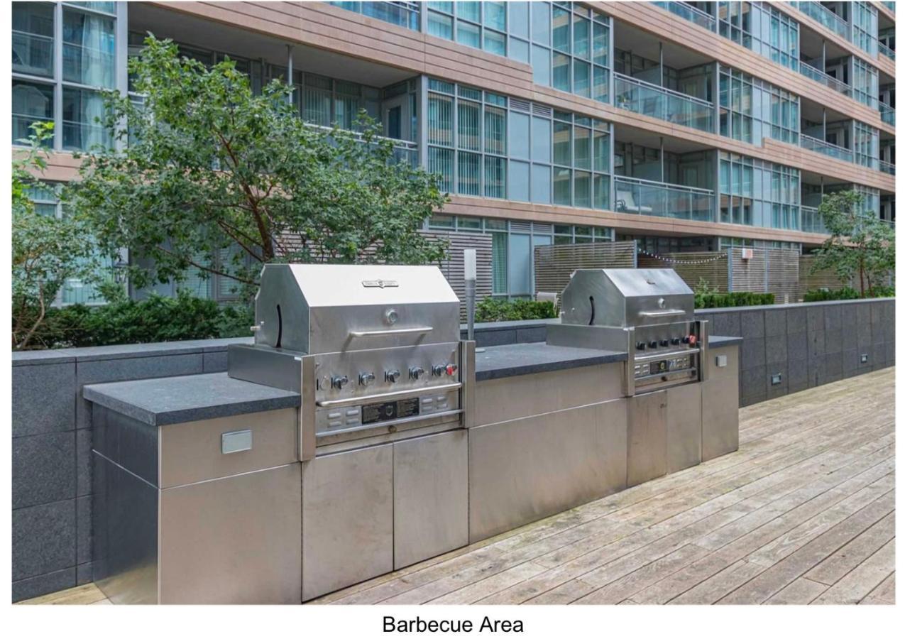 Three Br Condo Step To Cn Tower Rogers Center With Free Parking Toronto Extérieur photo